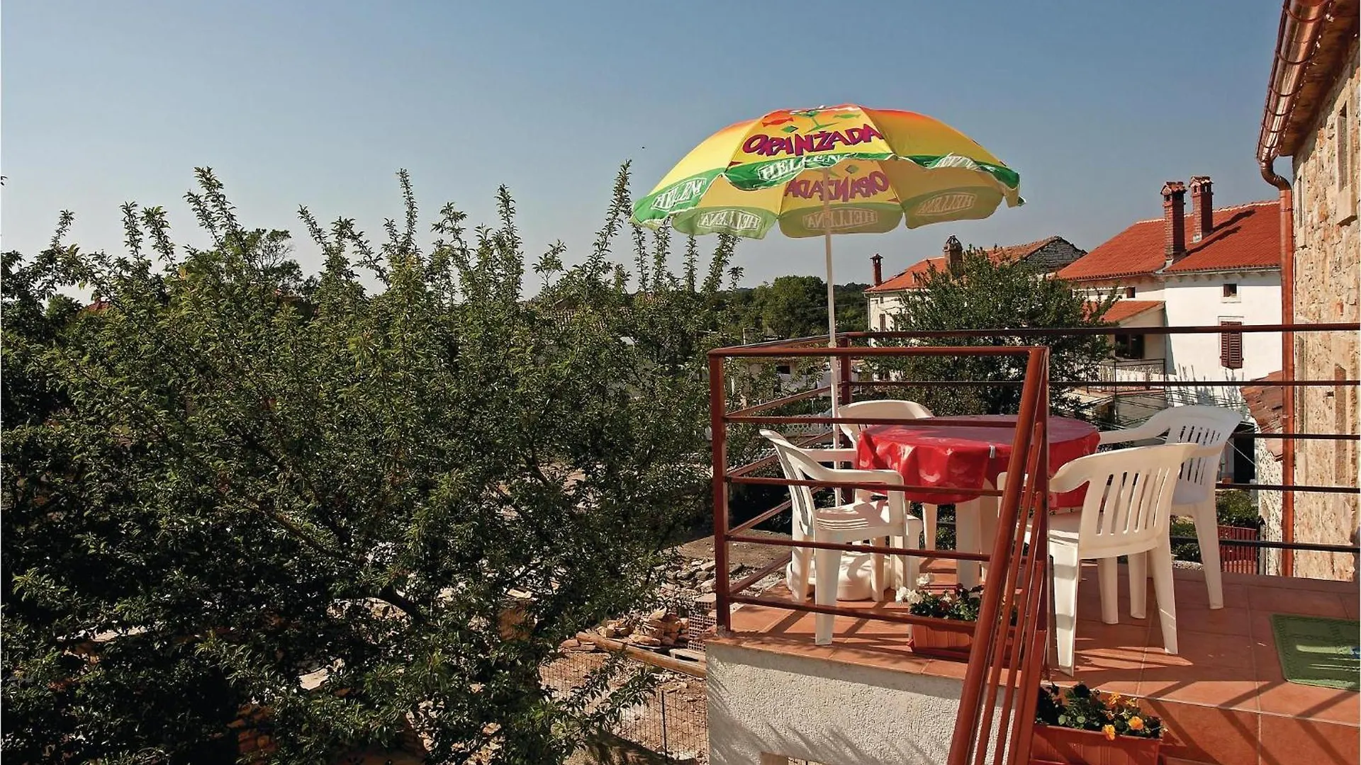 Gorgeous Home In Hrboki With Wifi