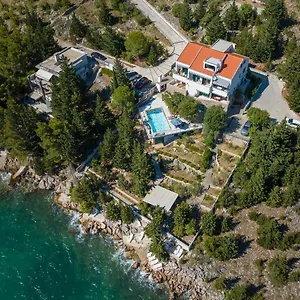 https://maria-apartments.hotelinzadar.com